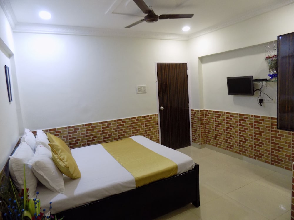 Hotel Garden Residency