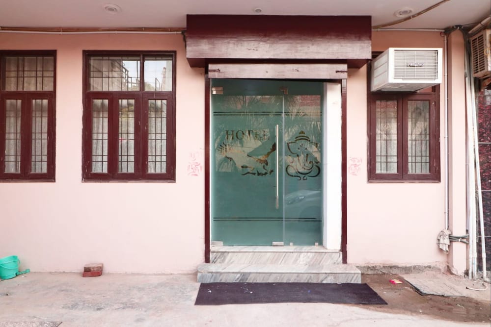 Airport Hotel Eagle Eye