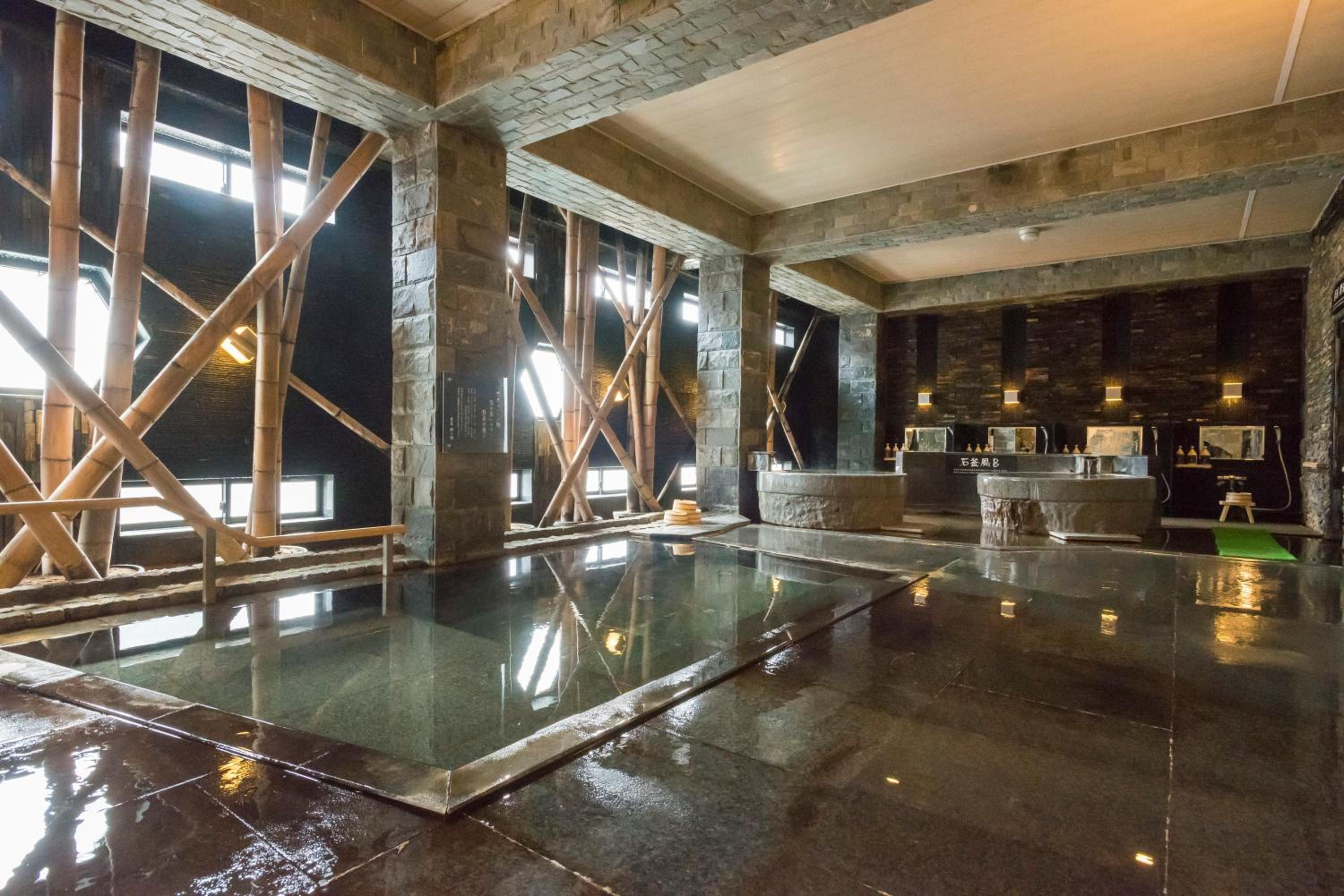 Awara Grand Hotel