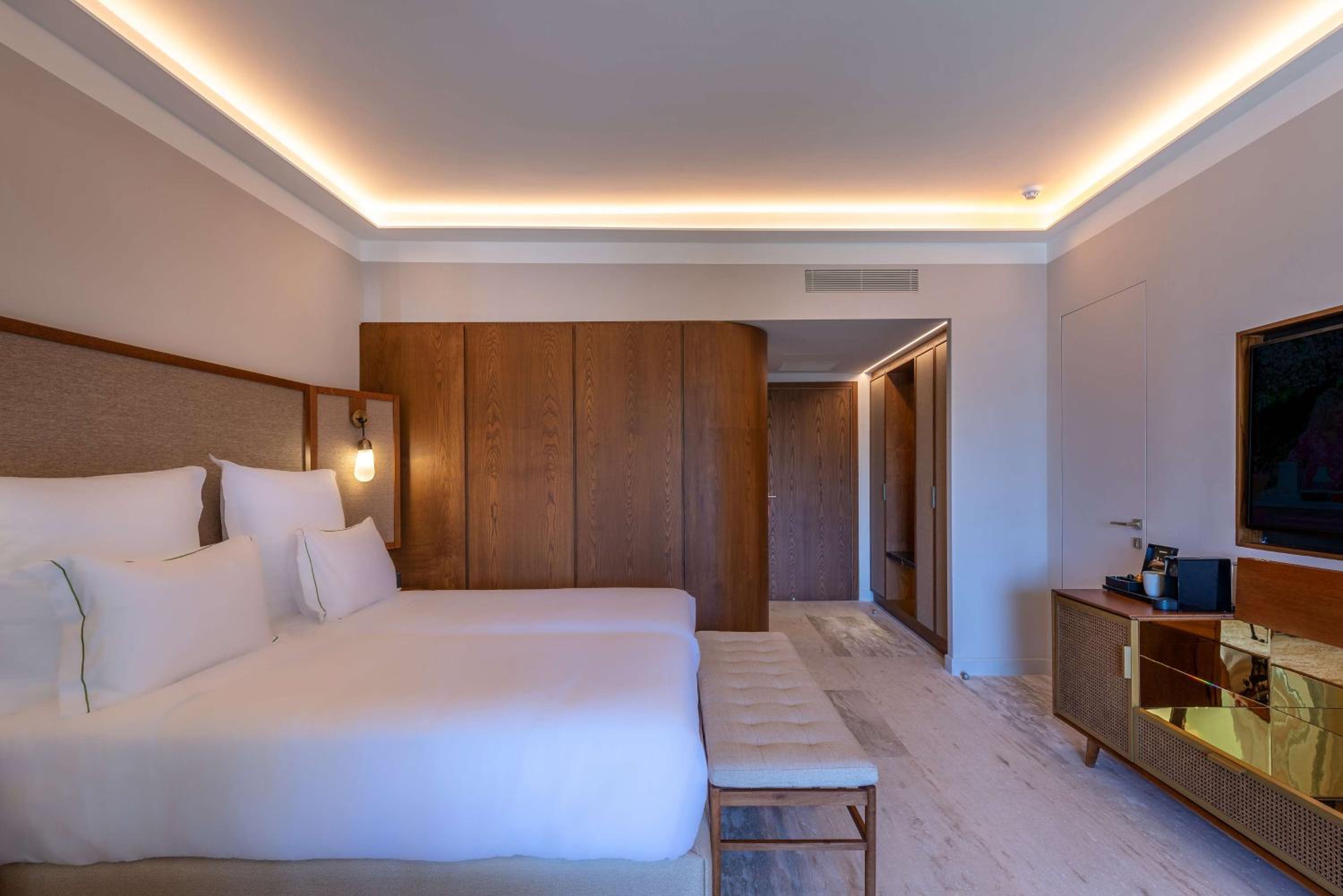 Aulus Chania Resort, Curio Collection by Hilton