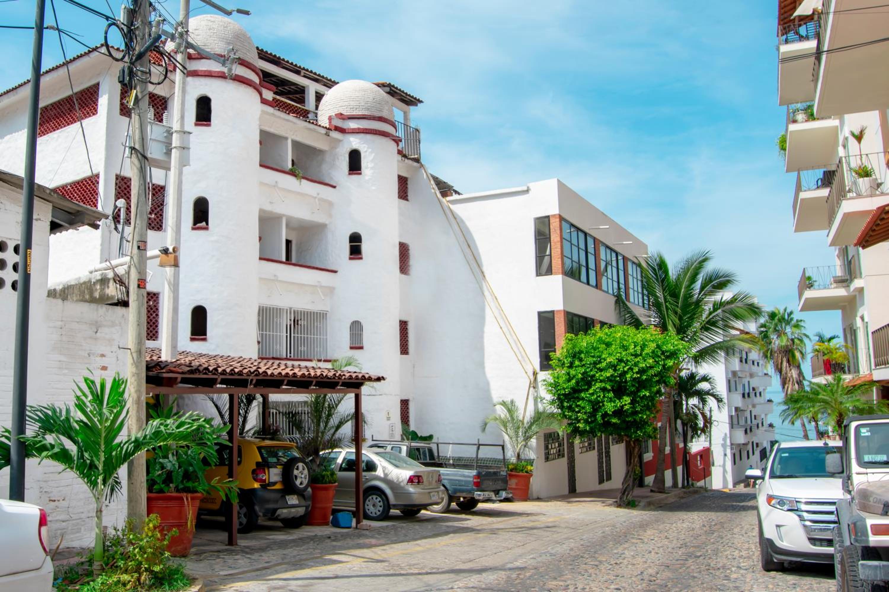 Hacienda Vallarta - Los Muertos Beach