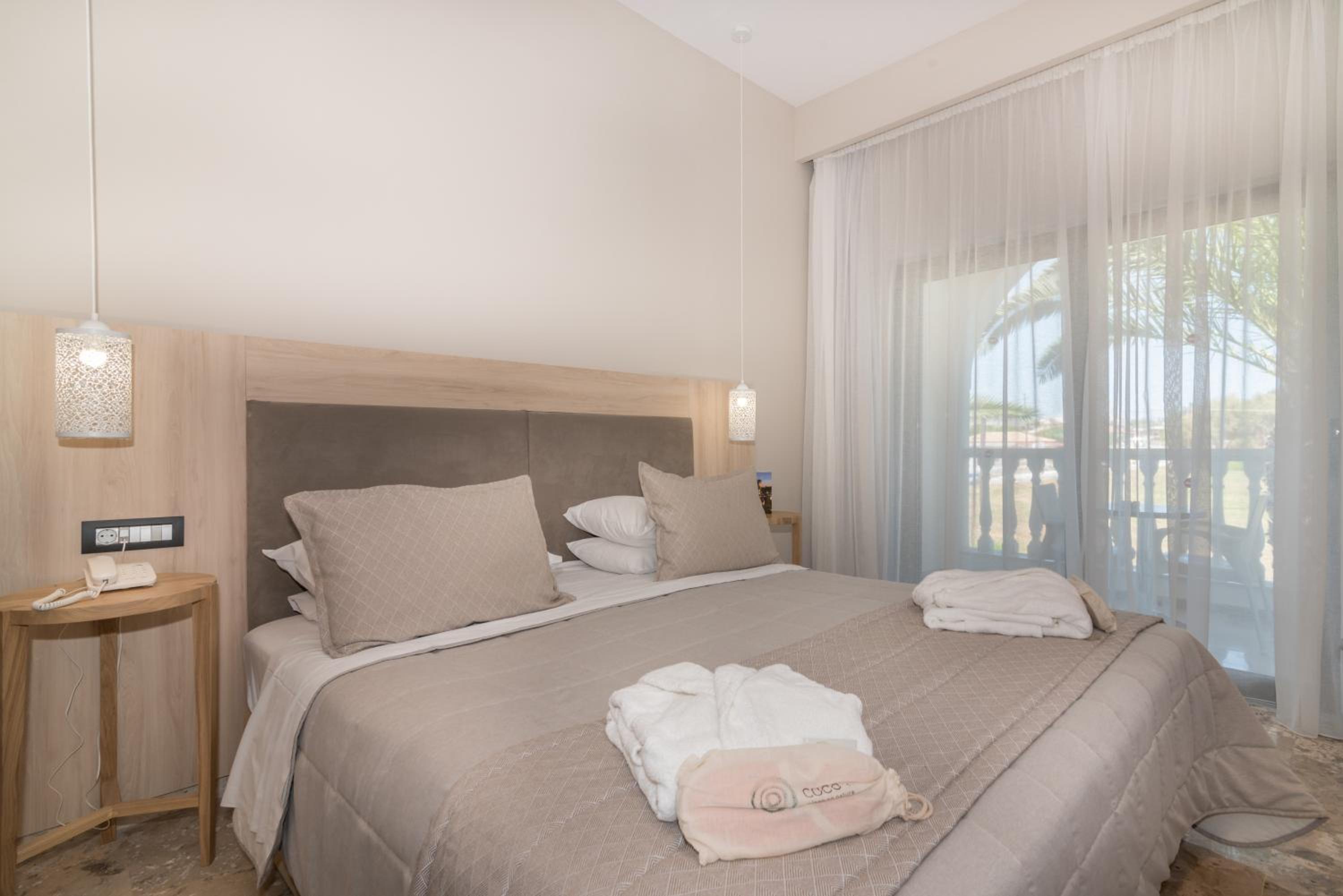VenusHotel and Suites