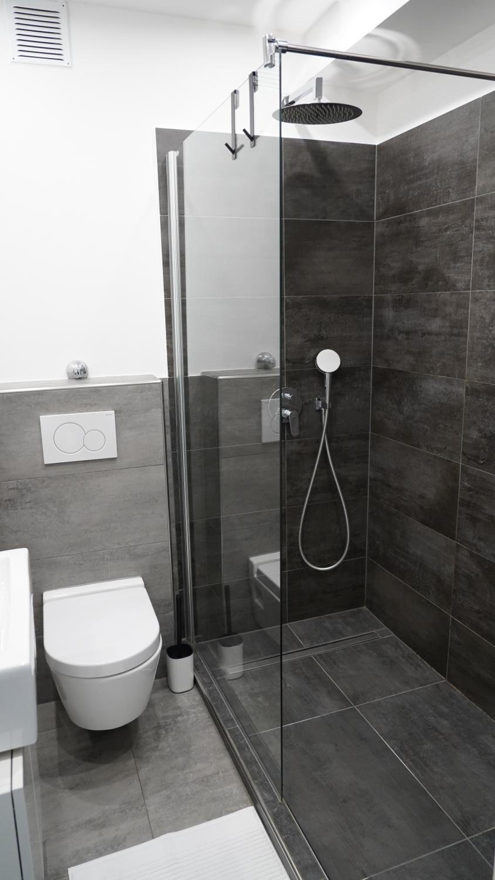 Hotel Fewotal & Luxury 5 - near Messe Dusseldorf & Cologne