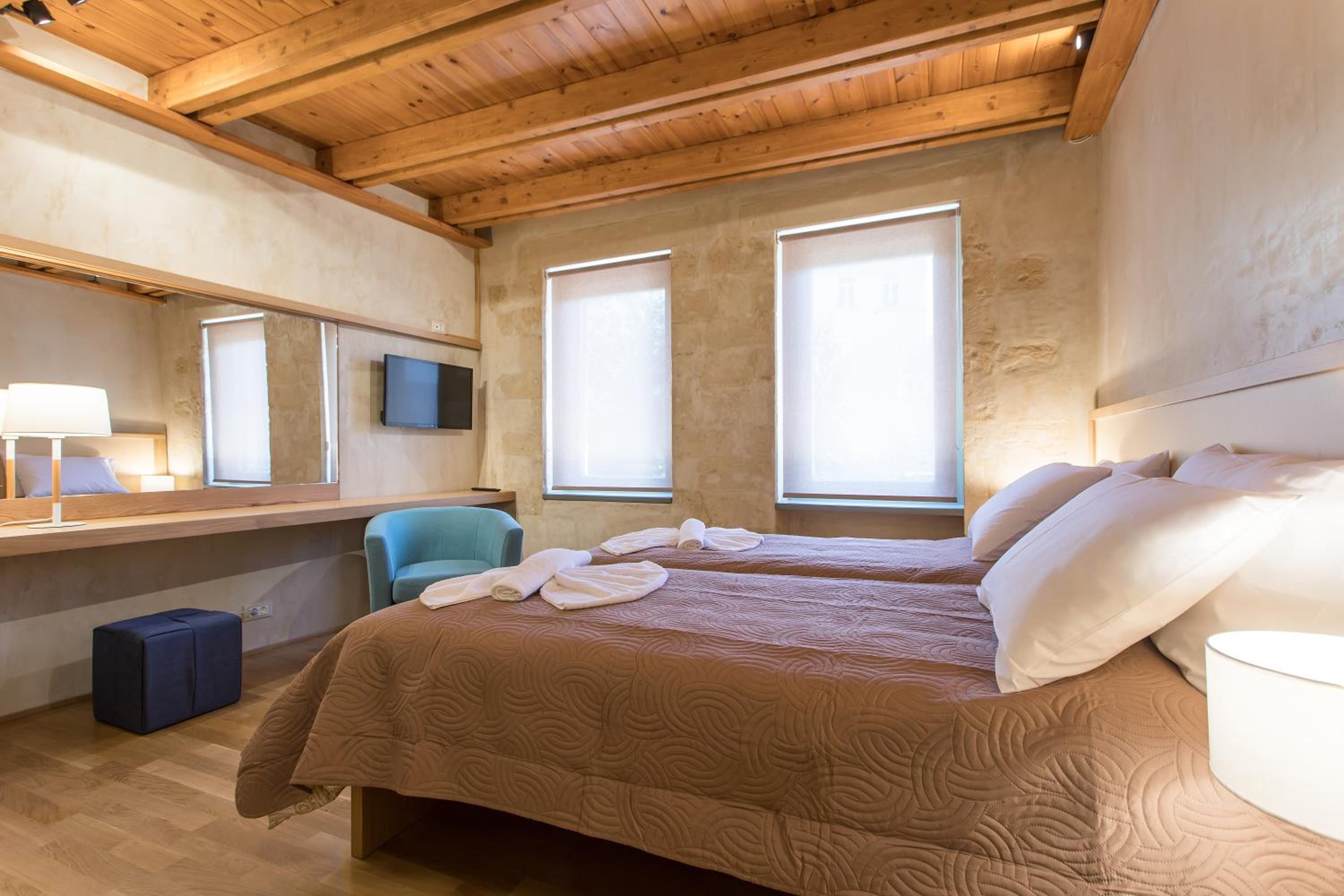 Polixenys Suites