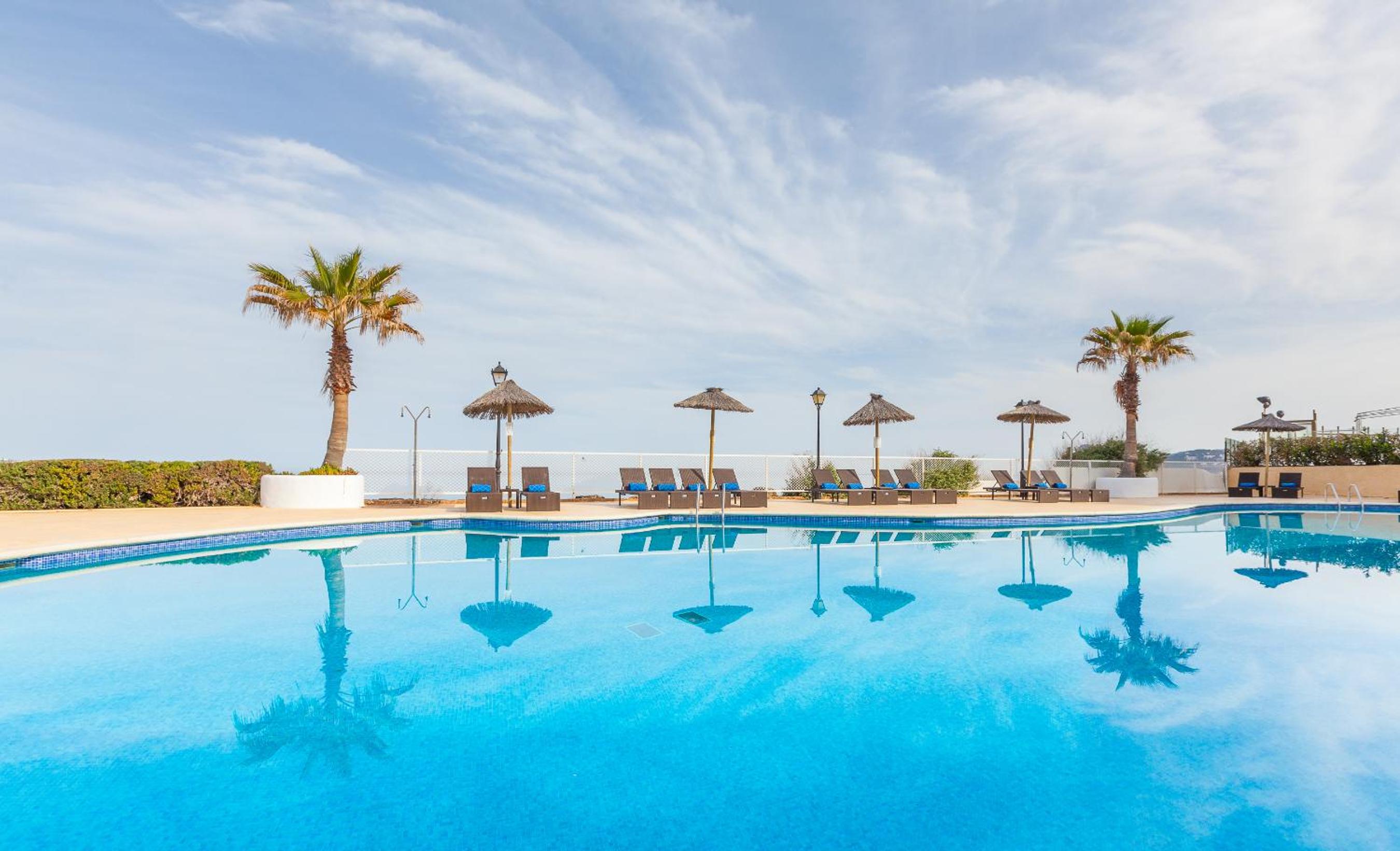 Marina Palace Apartments