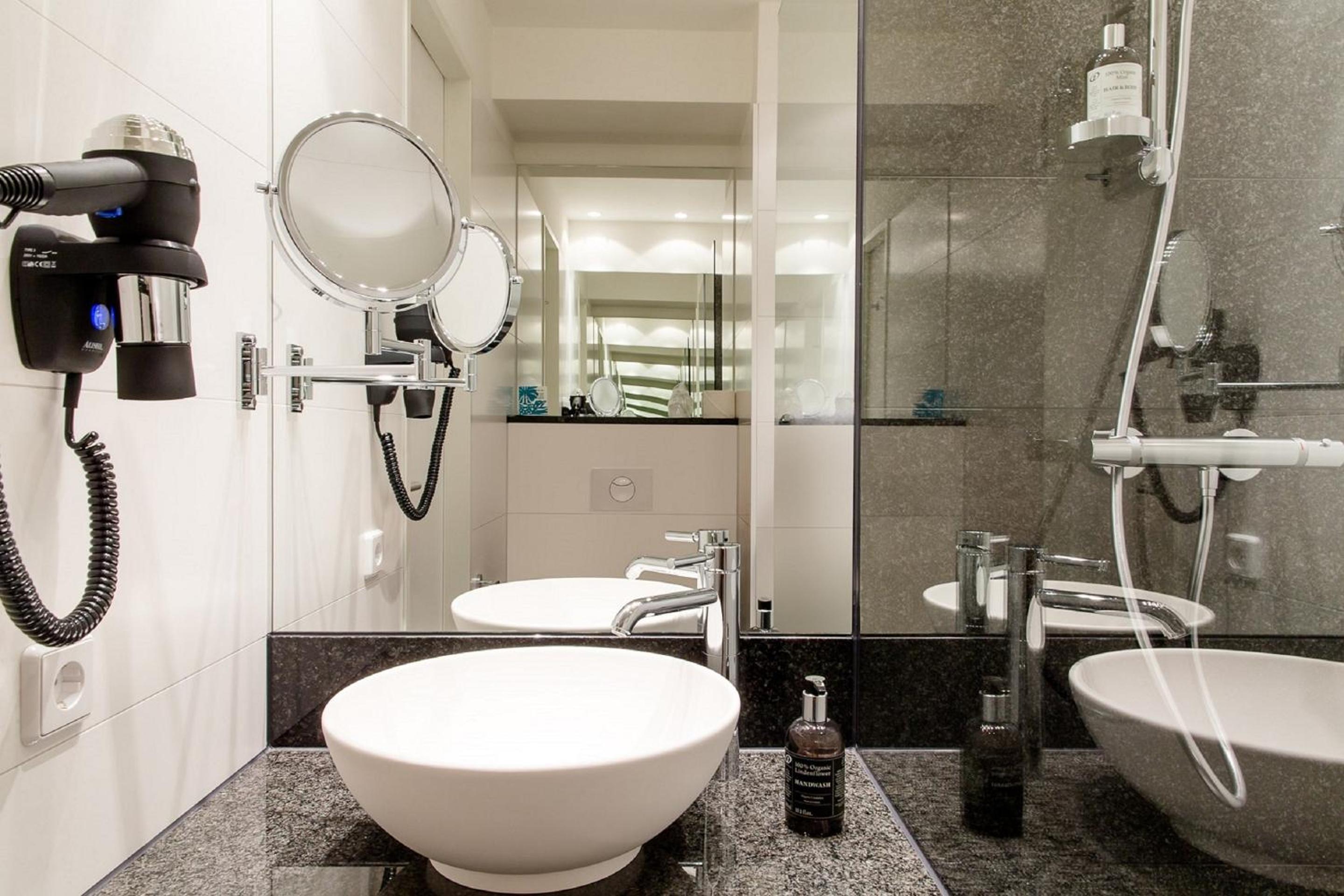 Motel One Glasgow 3