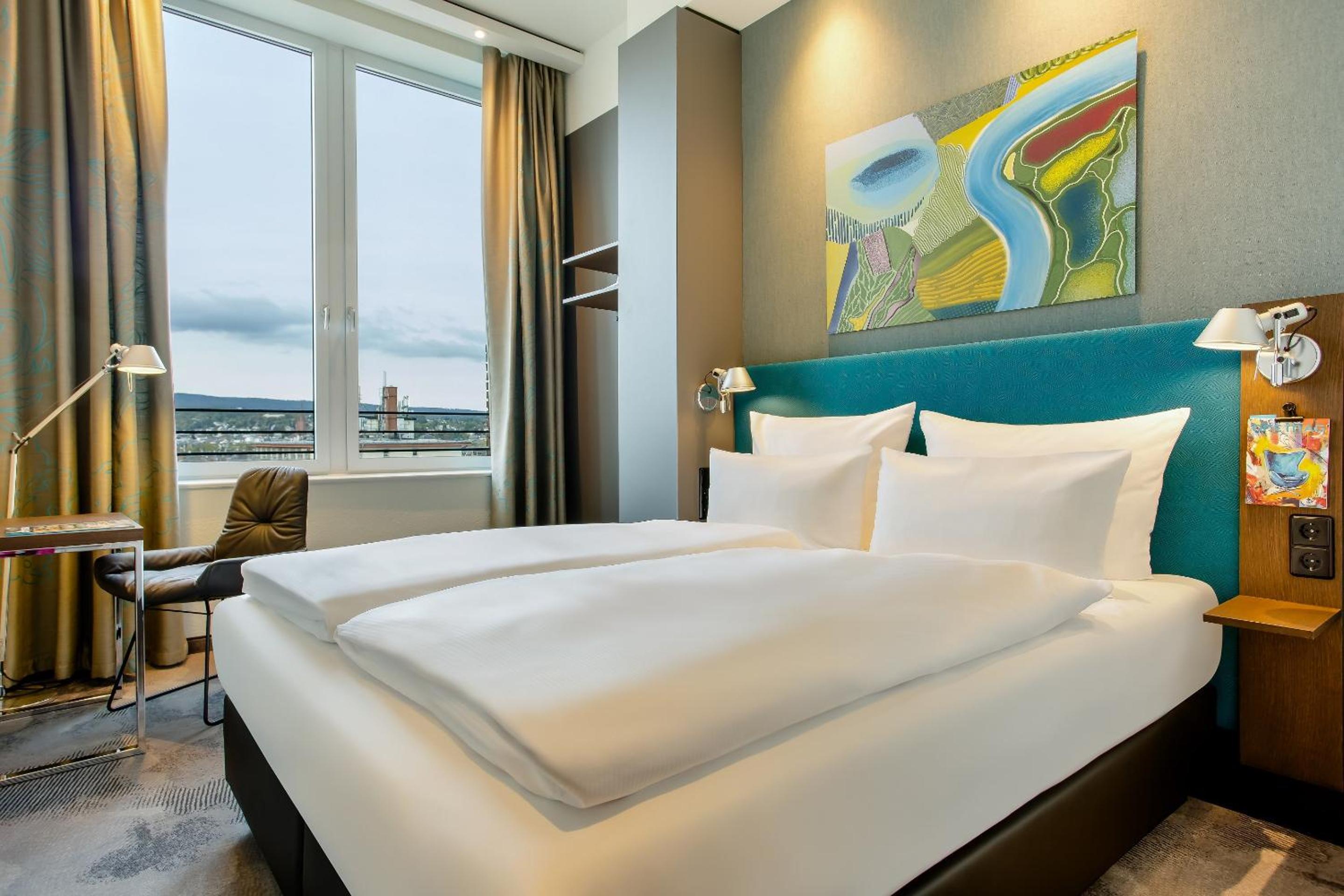 Motel One Wiesbaden 3