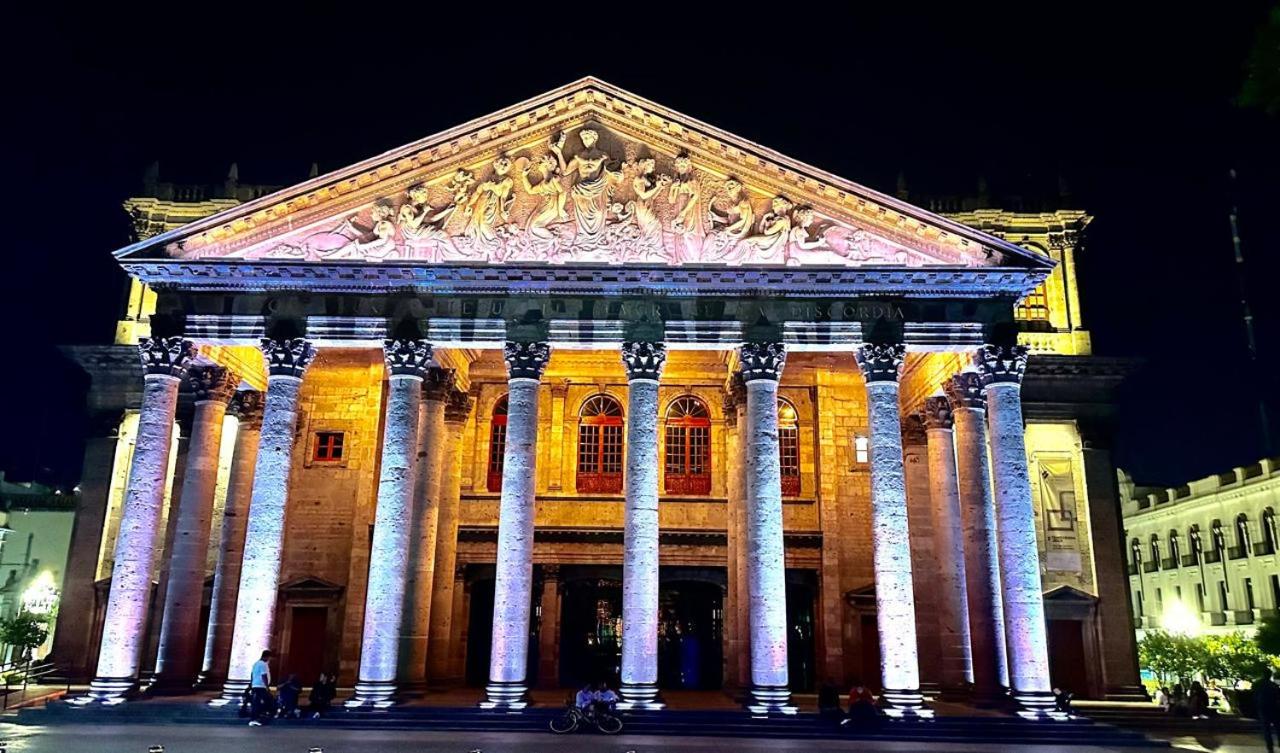 Six Hotel Guadalajara Degollado