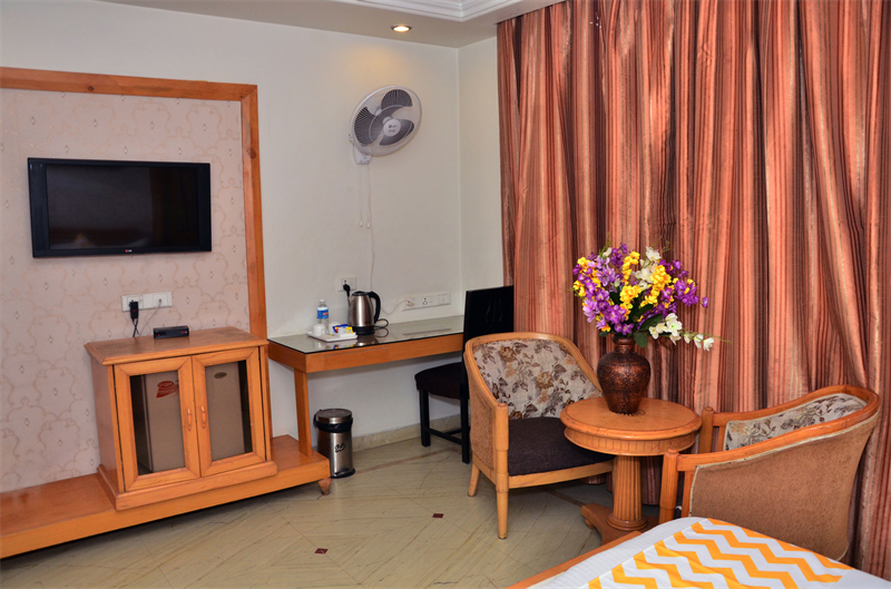 FabHotel Castle Lalpura MI Road