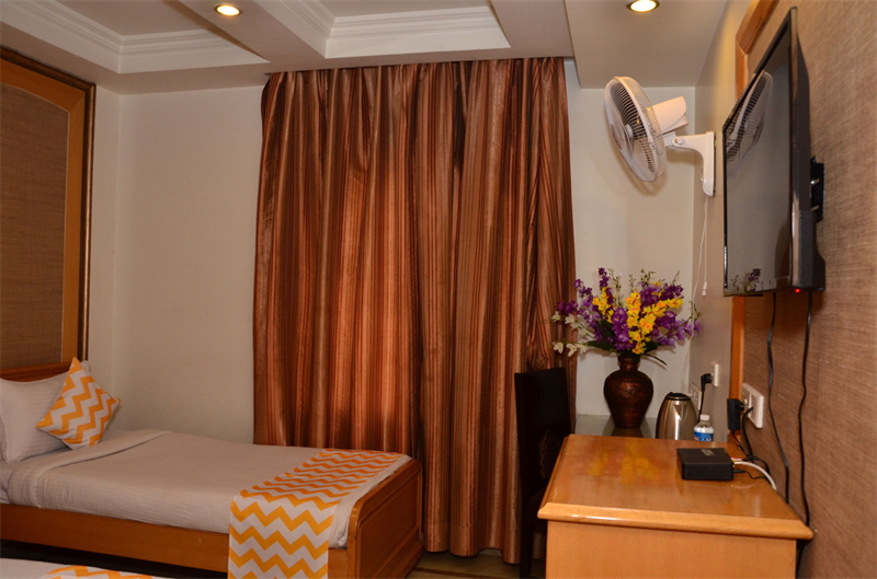 FabHotel Castle Lalpura MI Road