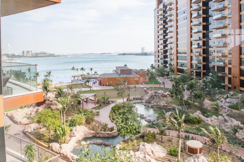 Dream Inn - Tiara Palm Residence 3BR Apartment