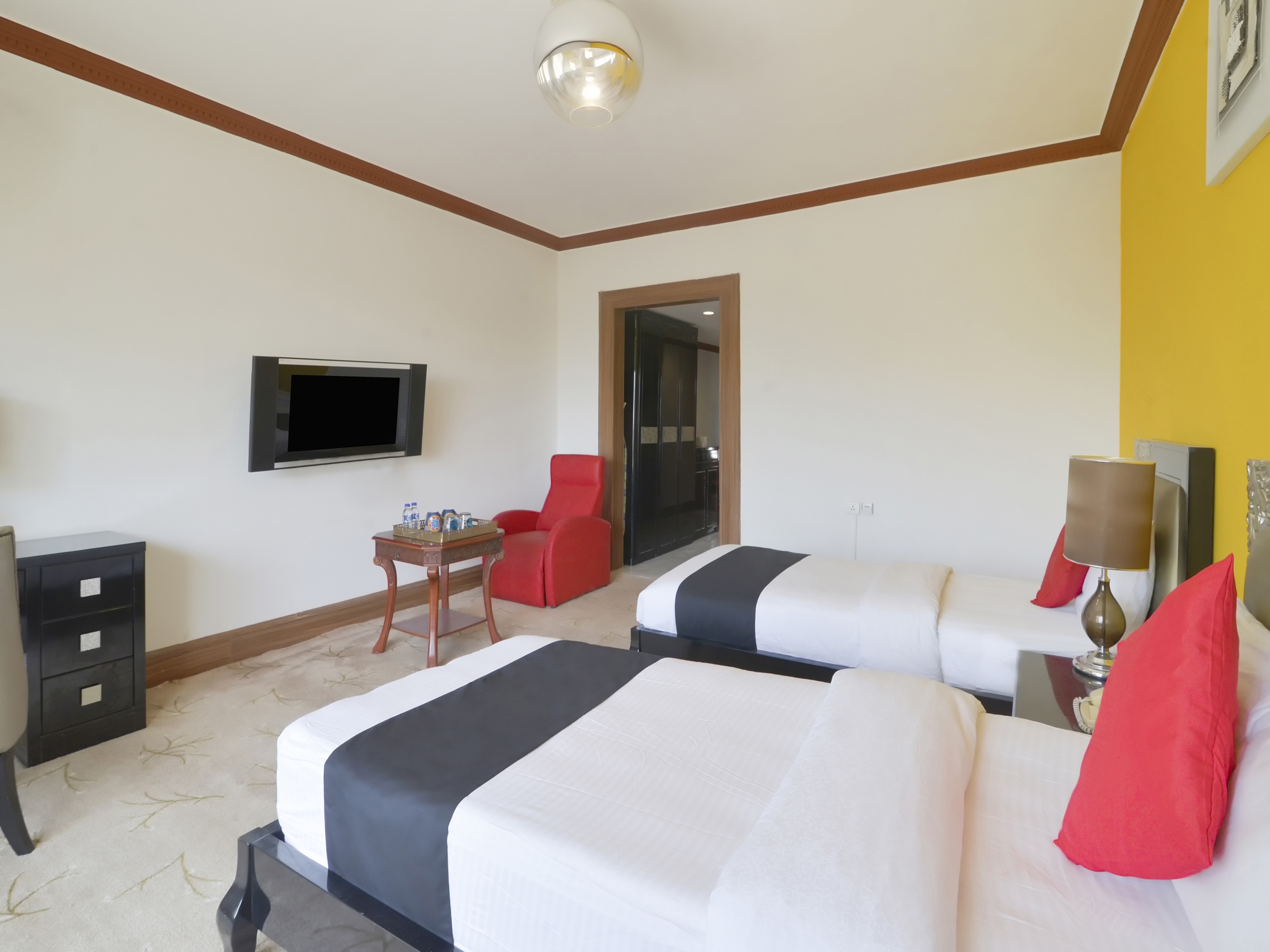 Capital O 44162 Royal Palms Hotel - Rose Collection