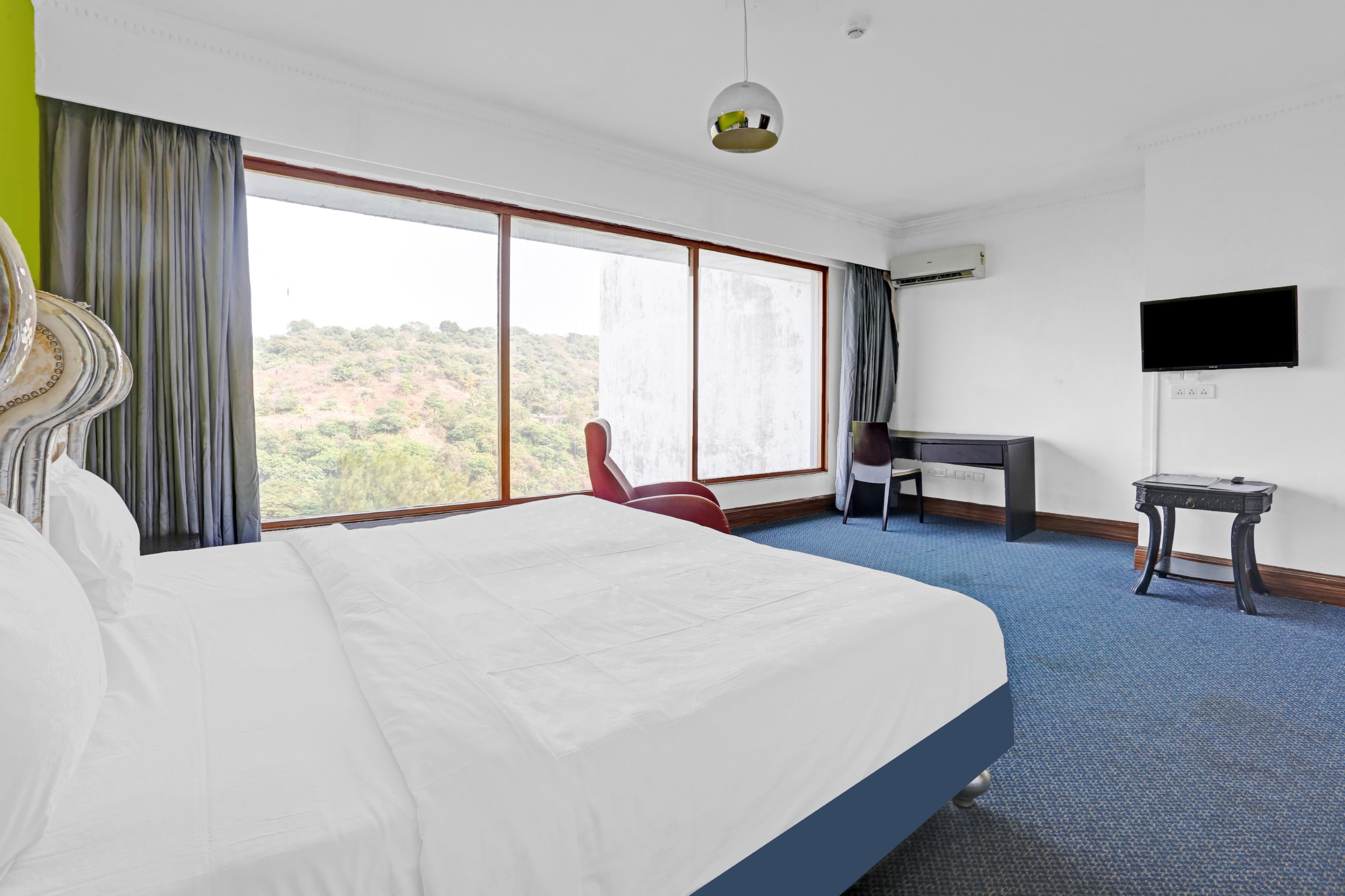 Capital O 44162 Royal Palms Hotel - Rose Collection