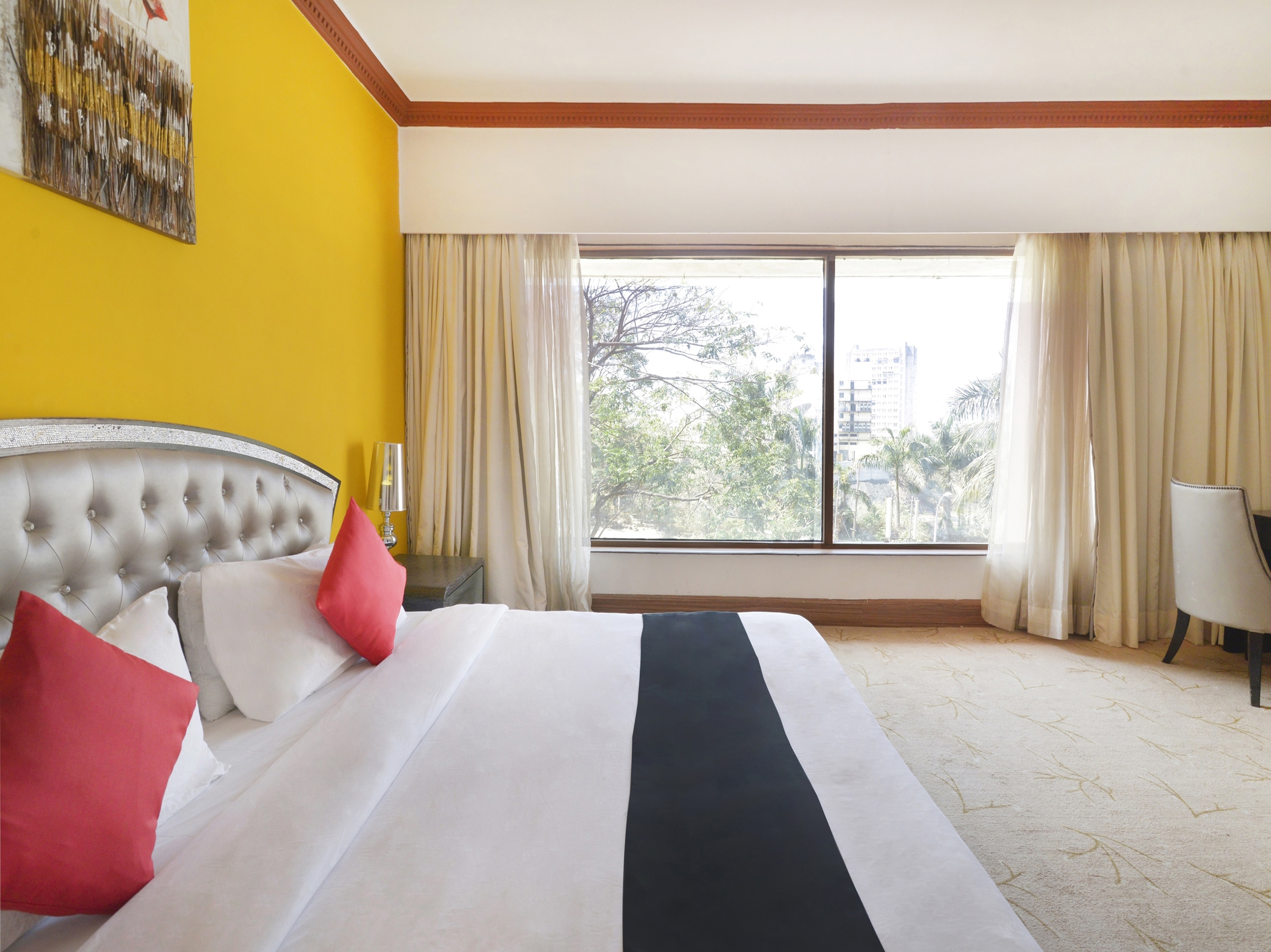 Capital O 44162 Royal Palms Hotel - Rose Collection