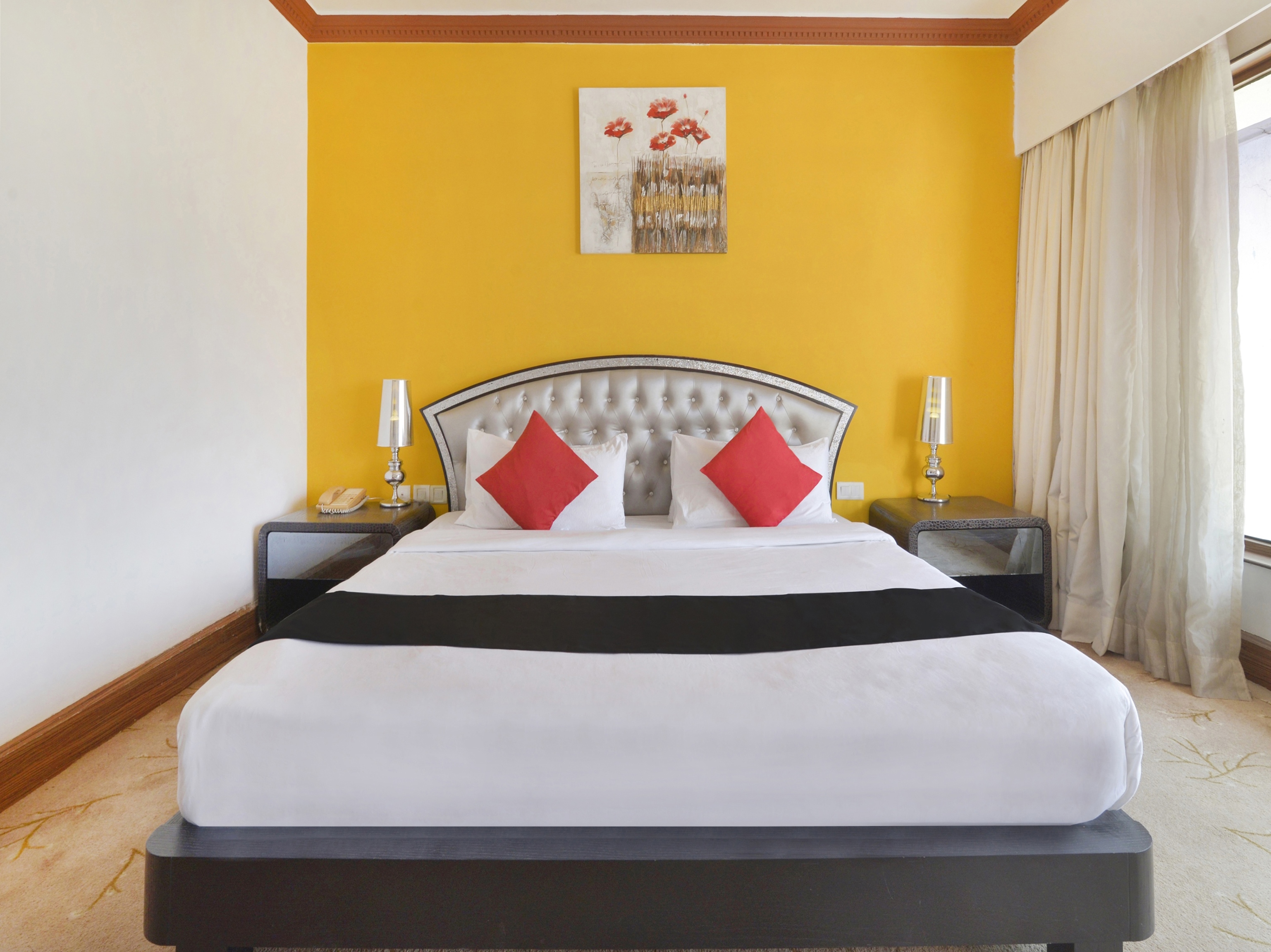 Capital O 44162 Royal Palms Hotel - Rose Collection