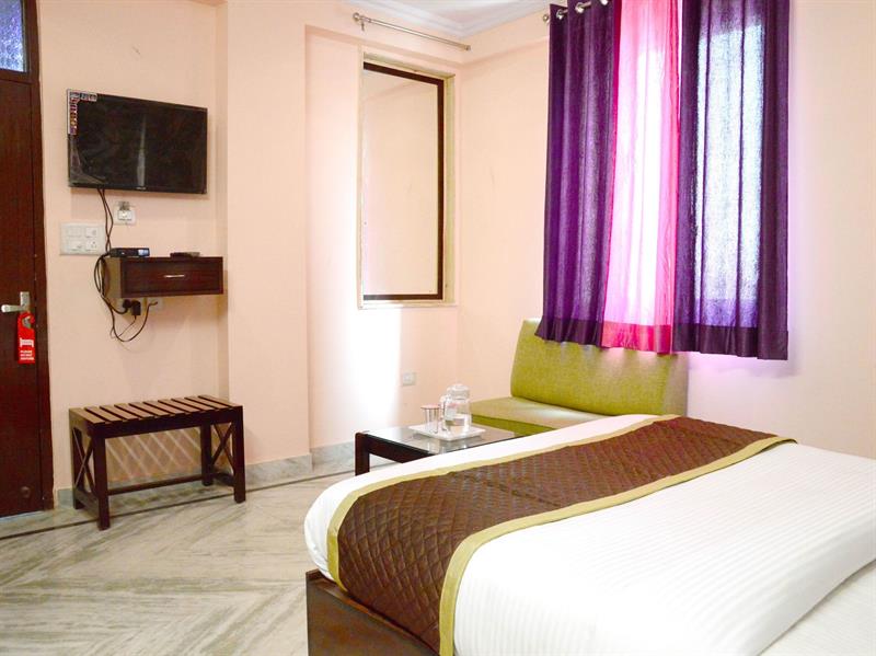 OYO 12849 Hotel Akshay
