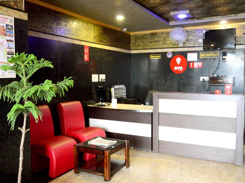 OYO 12849 Hotel Akshay