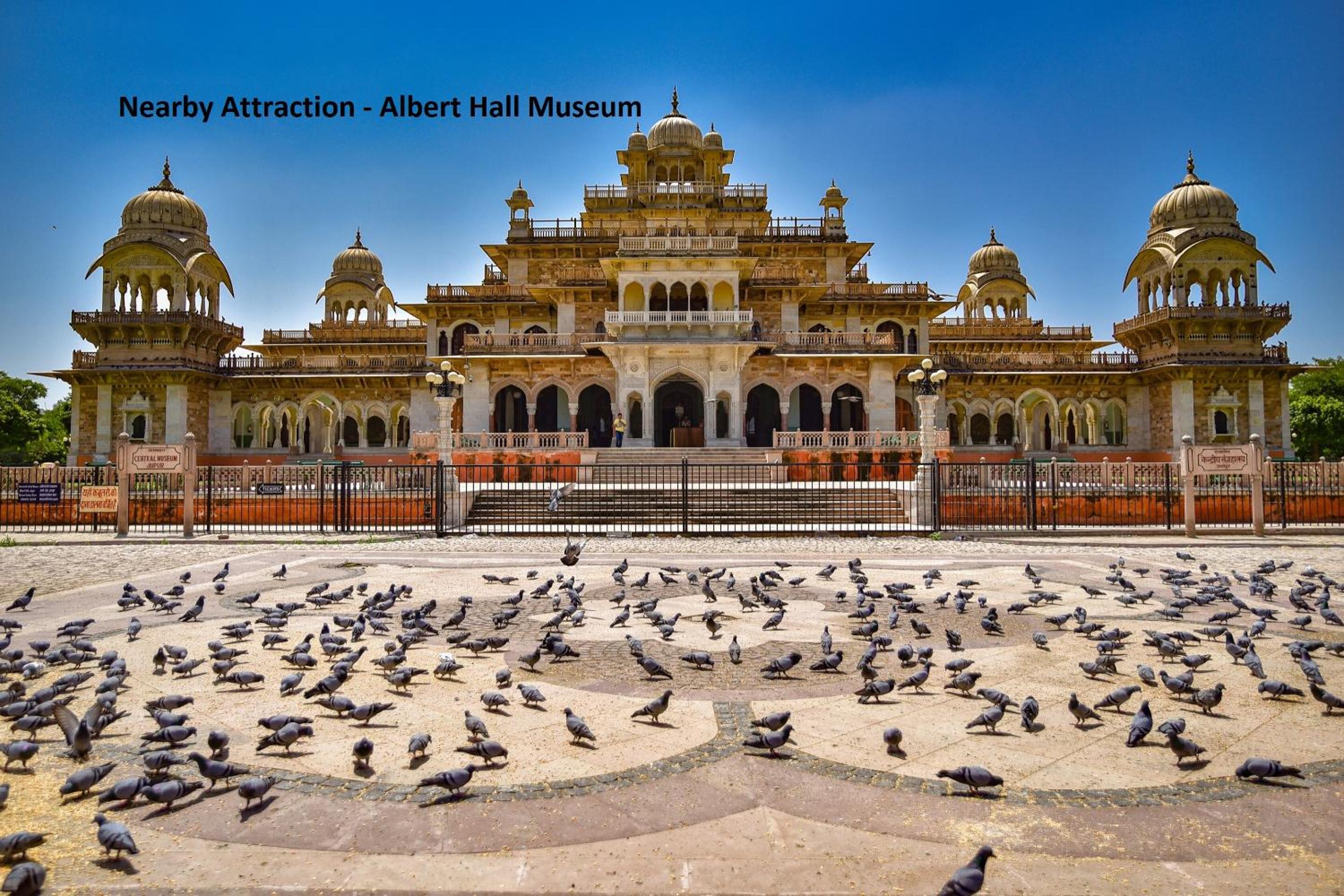 OYO 14600 Hotel Chawla