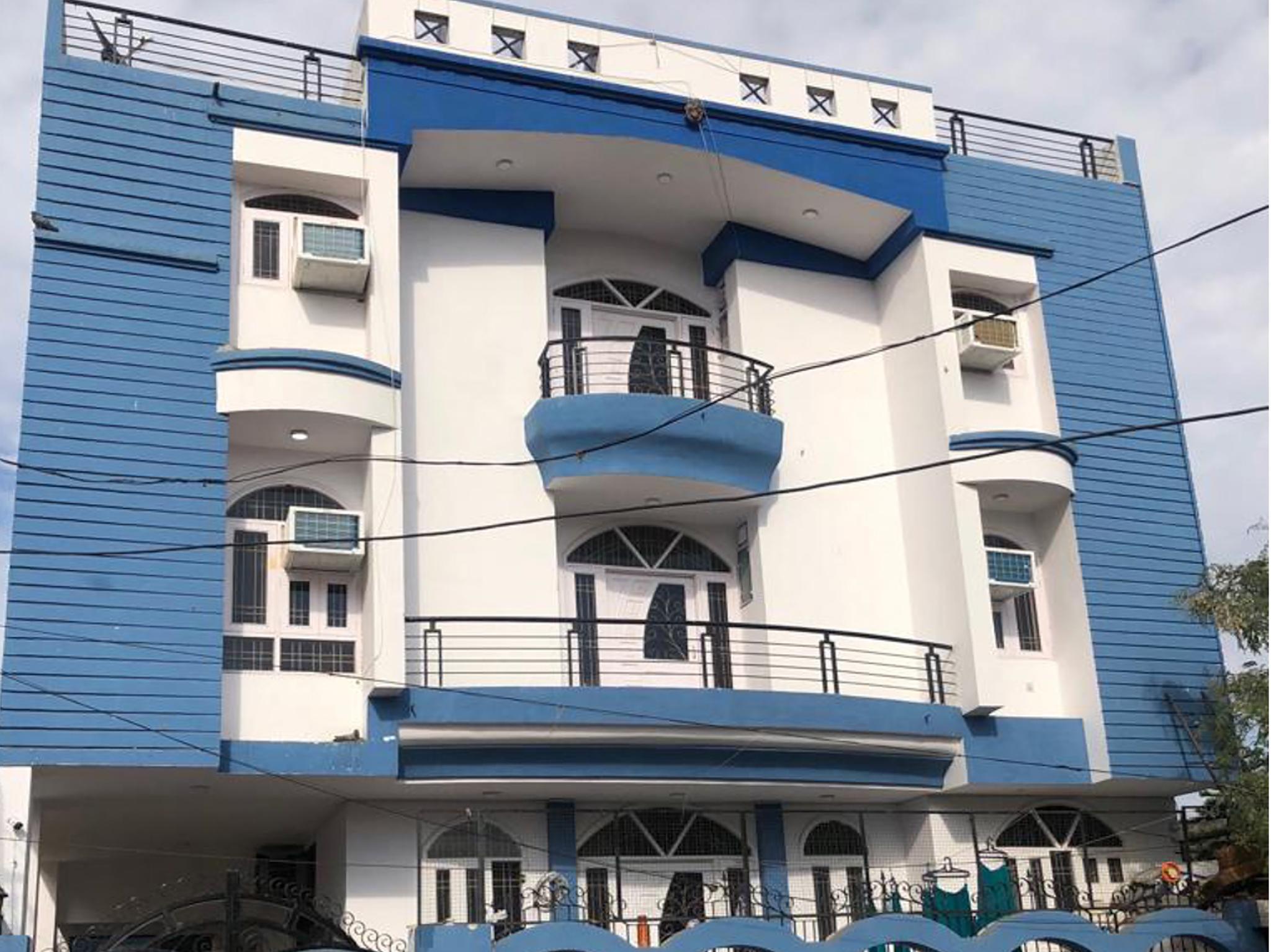 OYO 23109 Hotel Crossroads