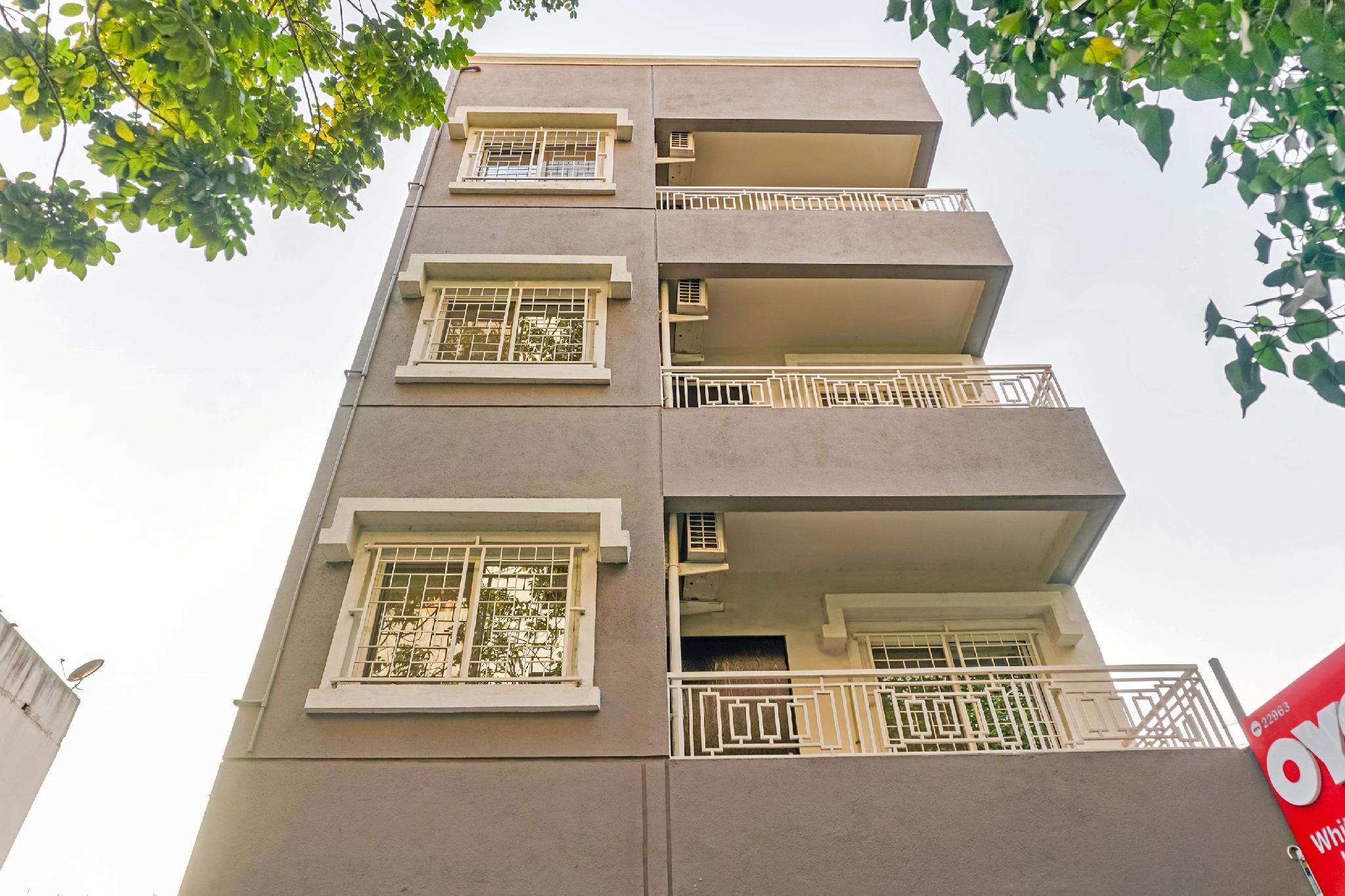 OYO 22963 White Castle Heritage