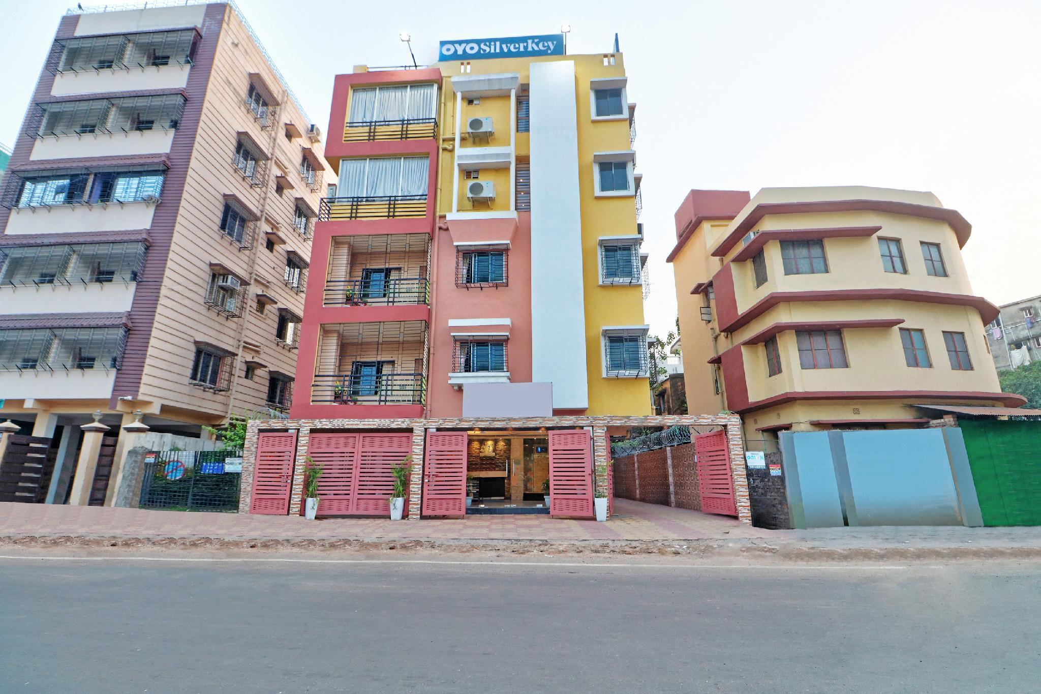 OYO 24949 SilverKey Park Circus