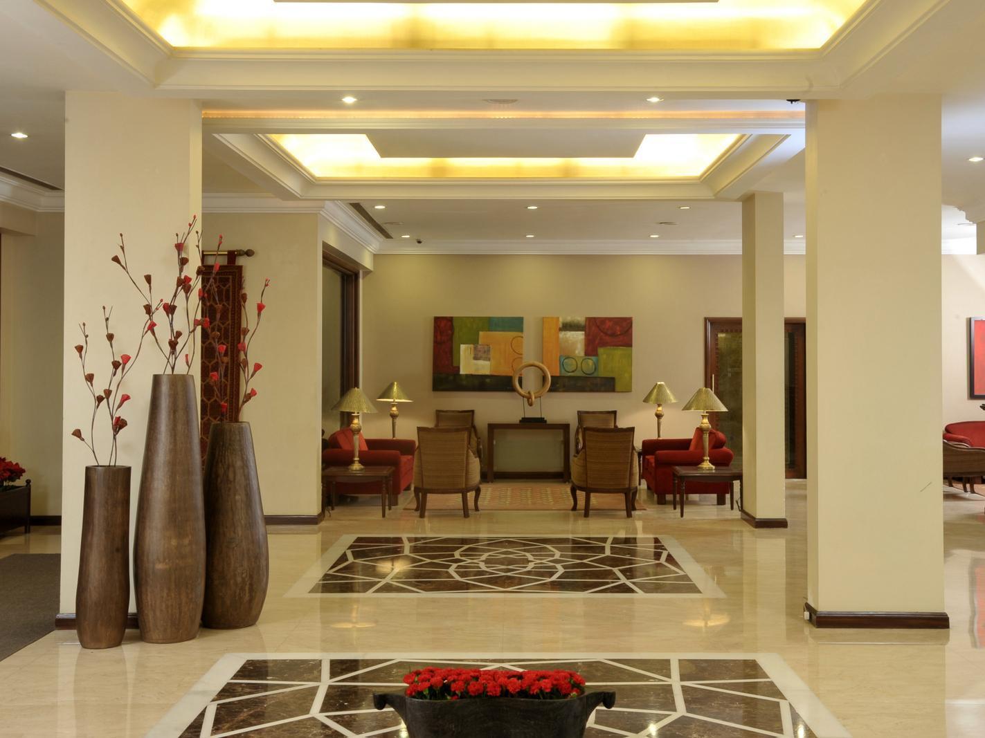DELUXE, EXECUTIVE, TWIN BEDS