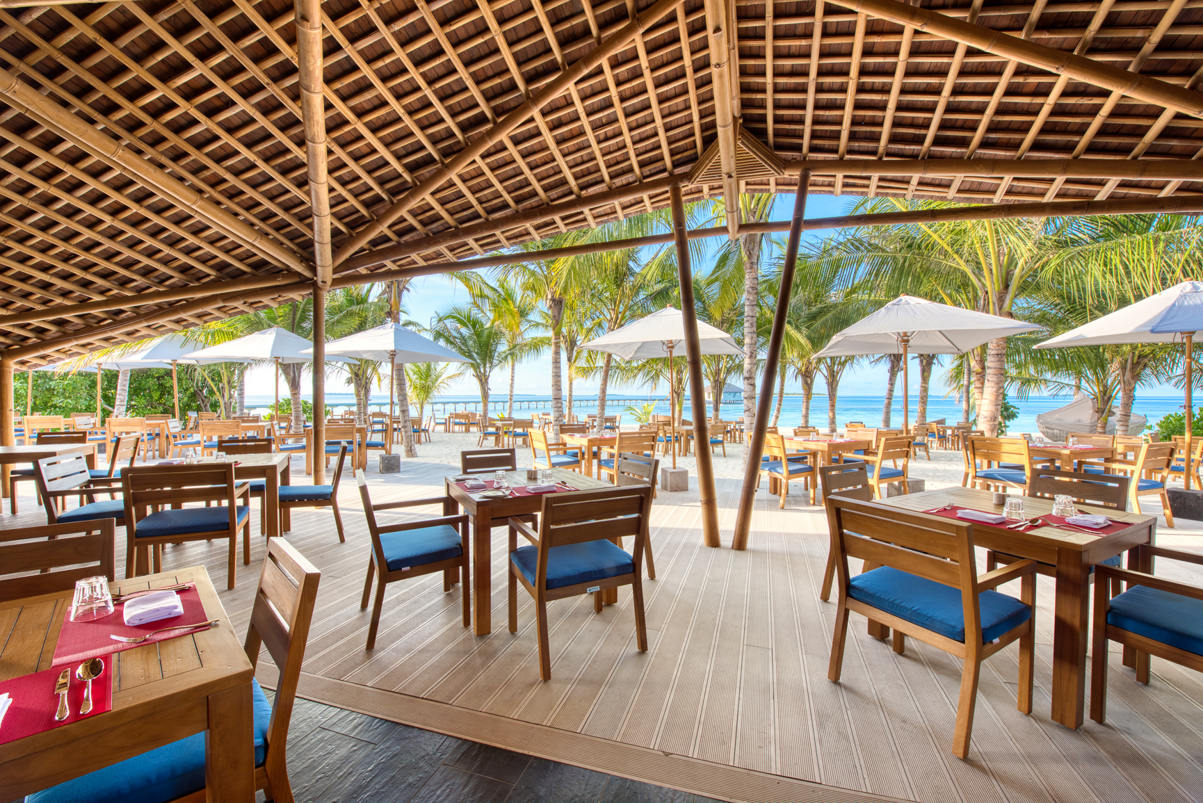Hotel Kuredhivaru Resort and Spa Maldives, Malediven, Kuredhivaru. Großes 130