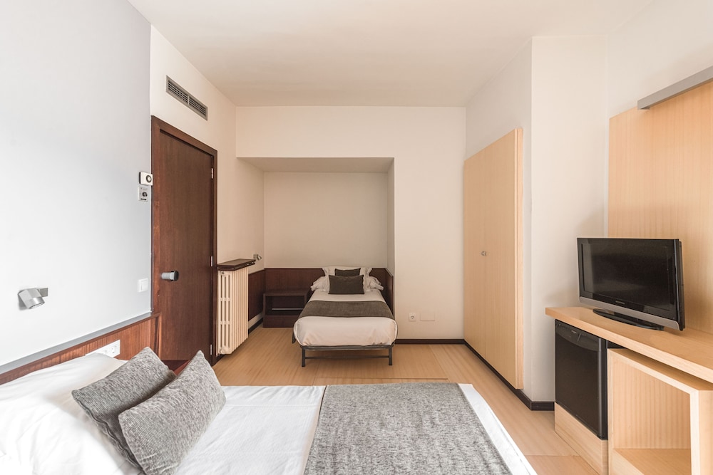 Hotel Emporda Hotel, Spanien, Figueres. Großes 360