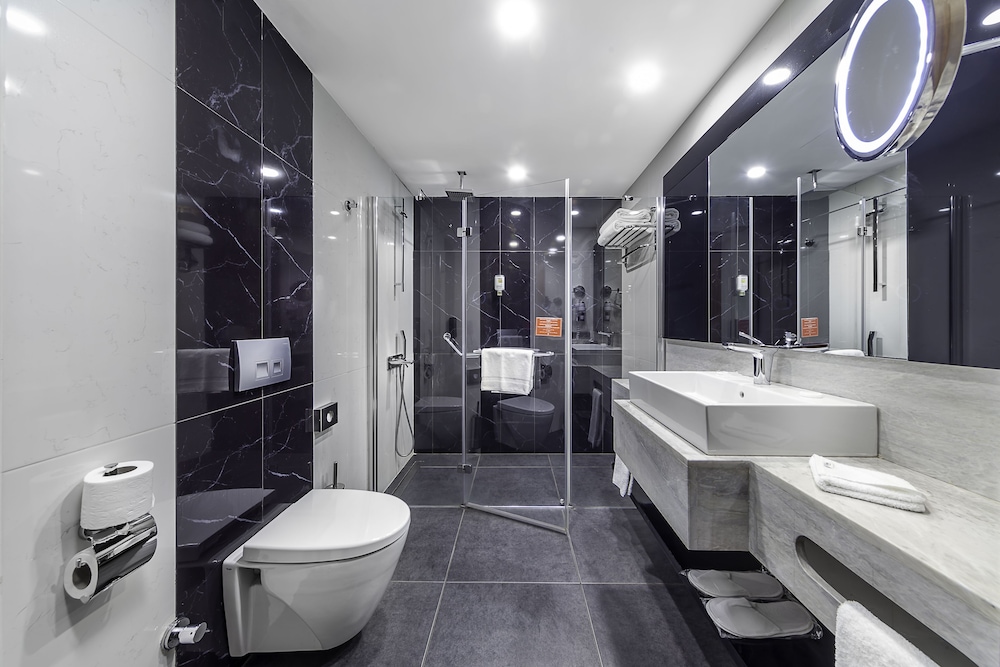 Hotel PARK DEDEMAN TRABZON, Türkei, Yomra. Großes 322