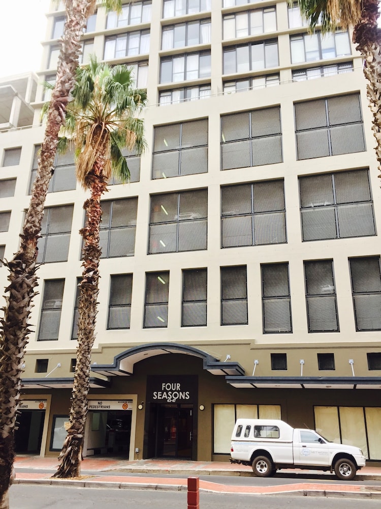 Midtown Rentals at The Four Seasons