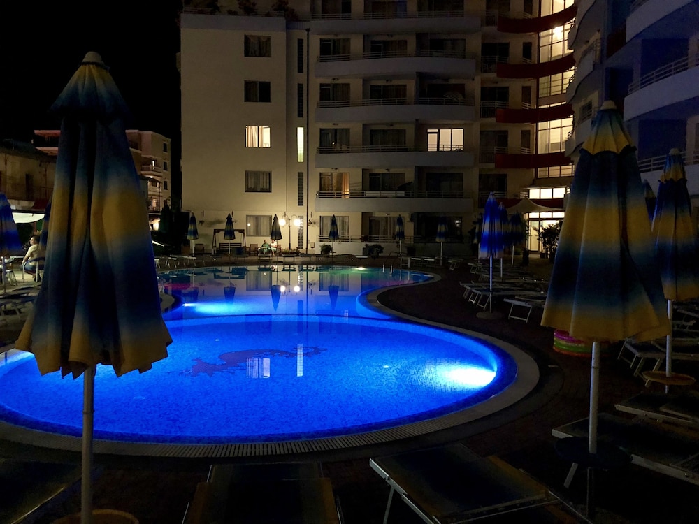 Central Plaza Apart Hotel