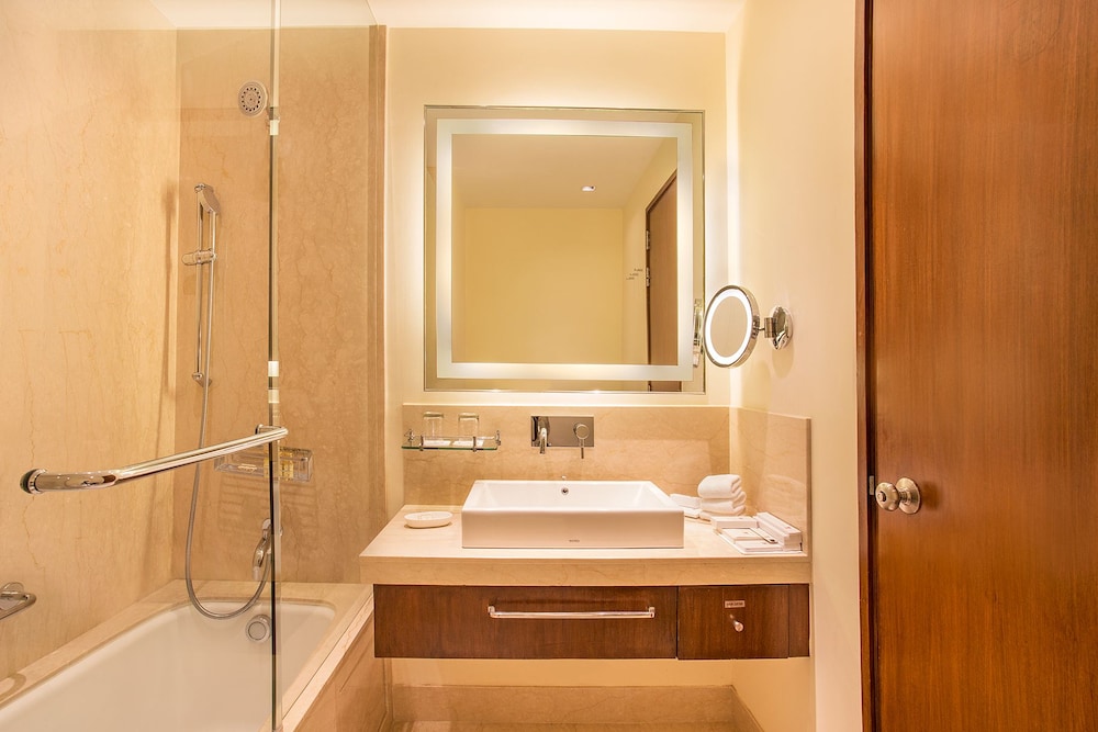 Suite, 1 King Bed
