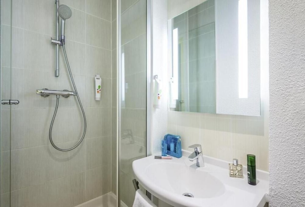 Hotel ibis Styles Paris Crimee La Villette, Frankreich, Paris. Großes 178