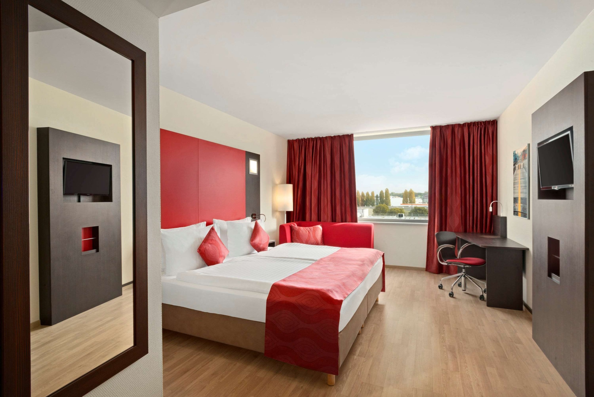 Hotel Ramada Encore By Wyndham Geneva, Schweiz, Carouge. Großes 426