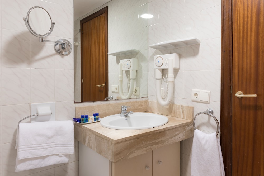 Hotel htop Royal Sun, Spanien, Santa Susanna. Großes 526