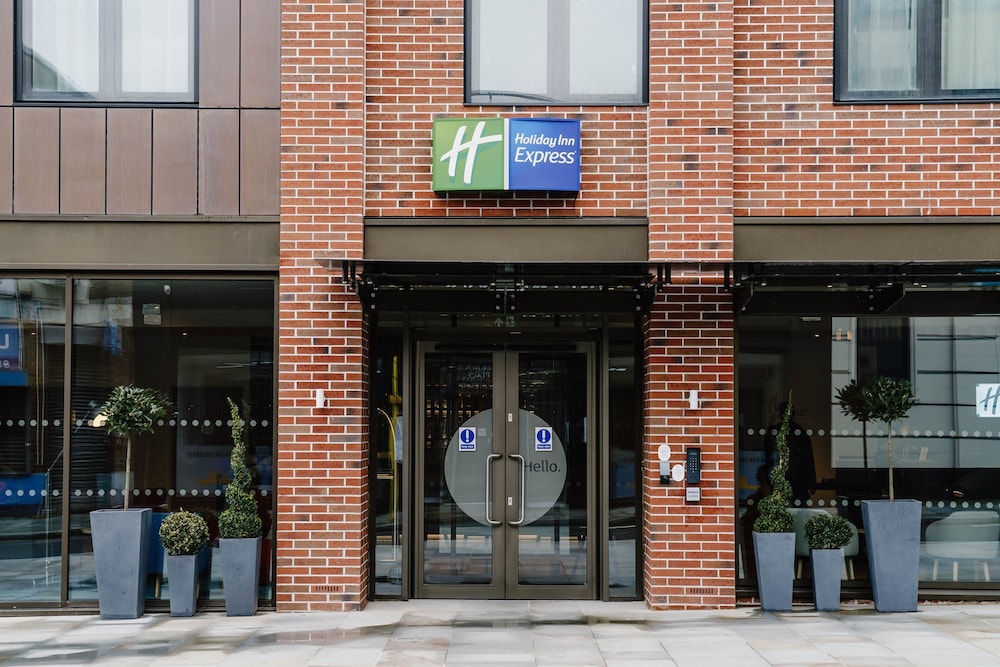 Holiday Inn Express Liverpool Central an IHG Hotel