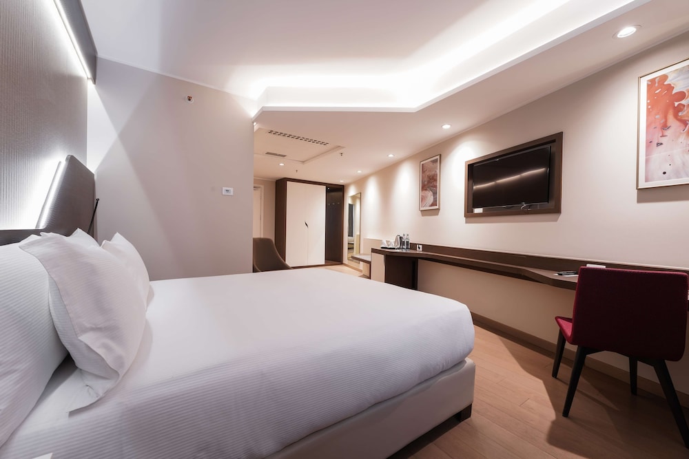 Hotel DoubleTree by Hilton Hotel Yerevan City Centre, Armenien, Jerewan. Großes 386