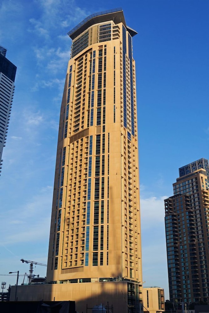Faraway Homes - Marina Heights