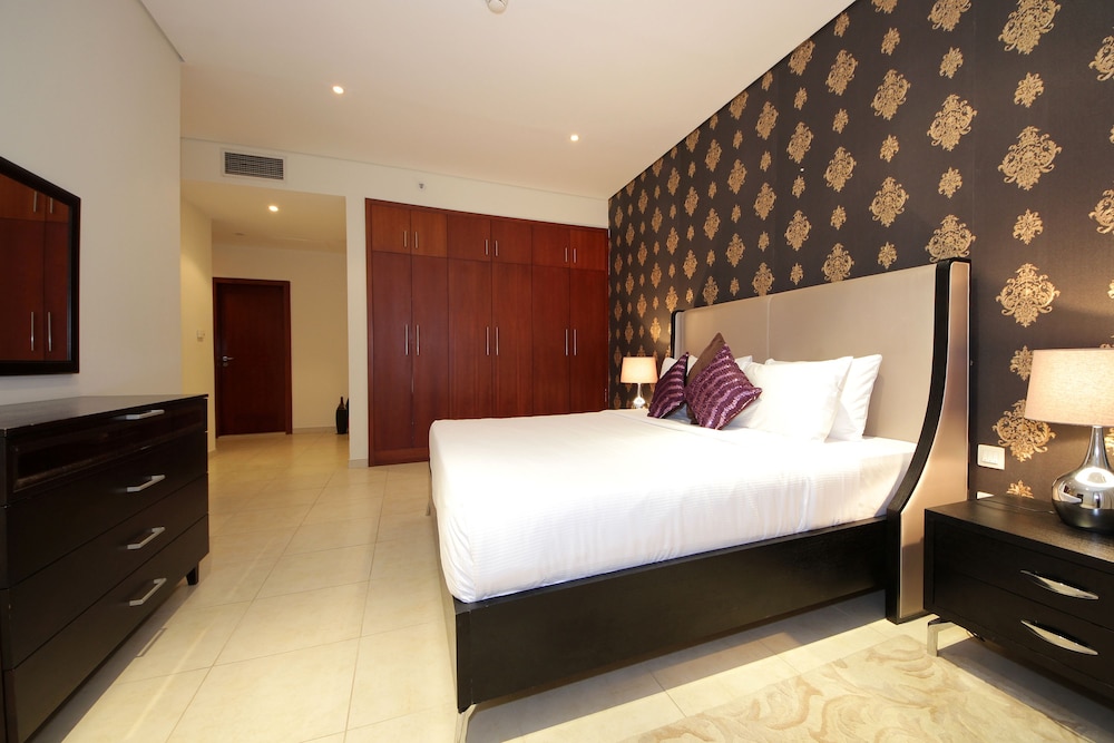 Faraway Homes - Marina Heights