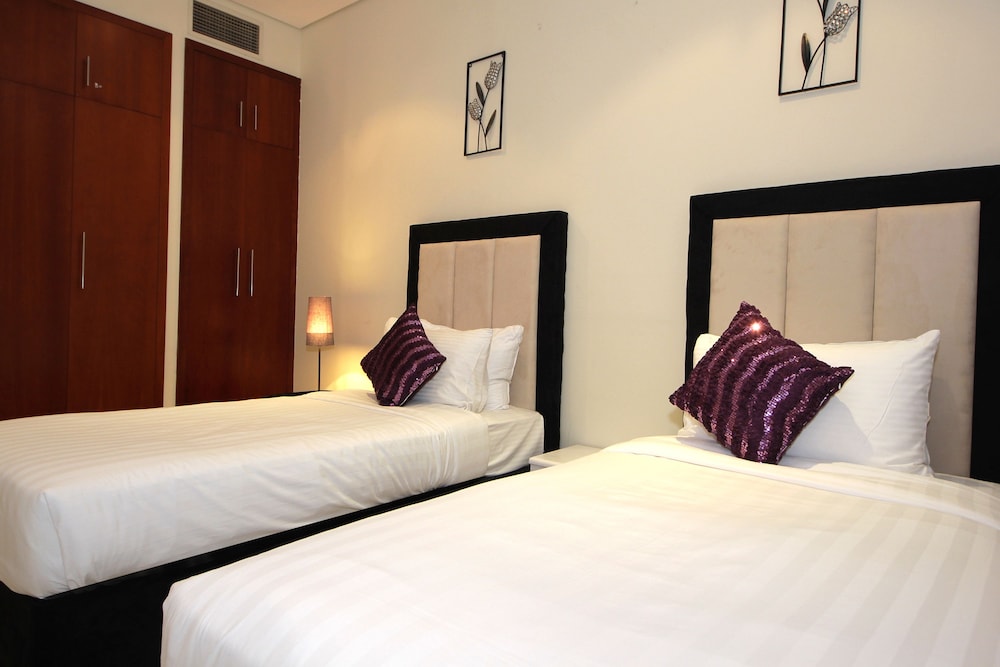 Faraway Homes - Marina Heights