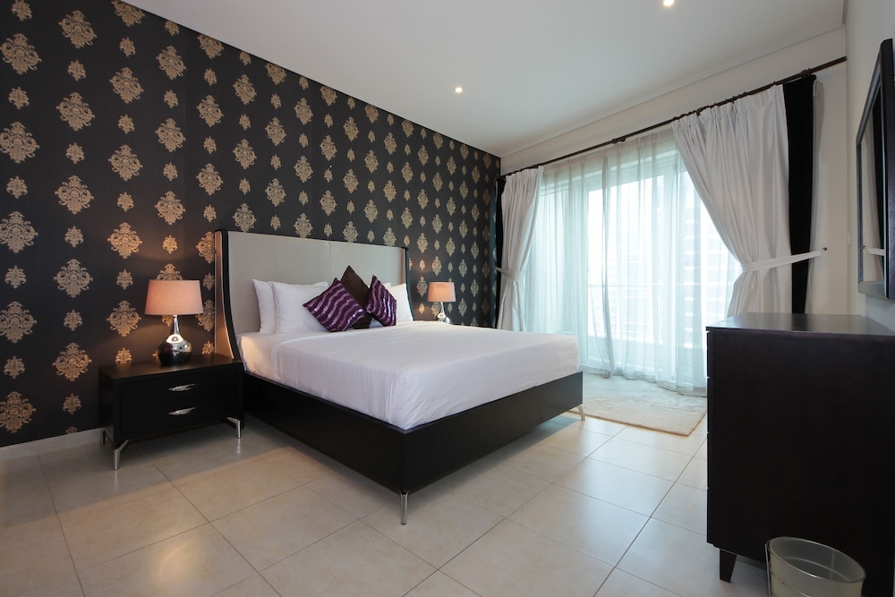 Faraway Homes - Marina Heights