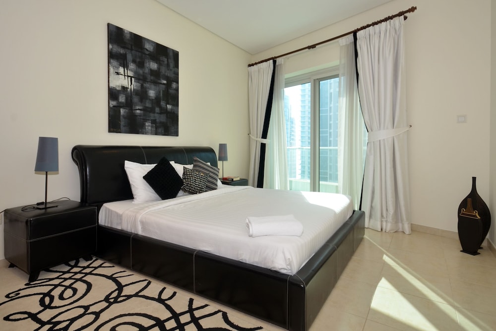 Faraway Homes - Marina Heights