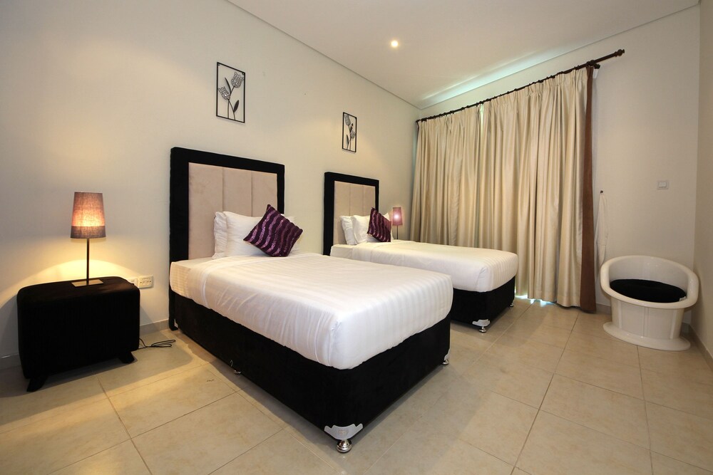Faraway Homes - Marina Heights