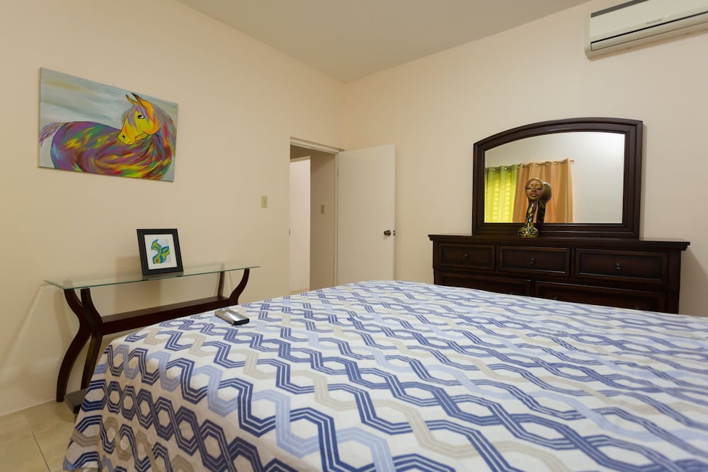 The Embassy Luxury Apt Crystal Towers II