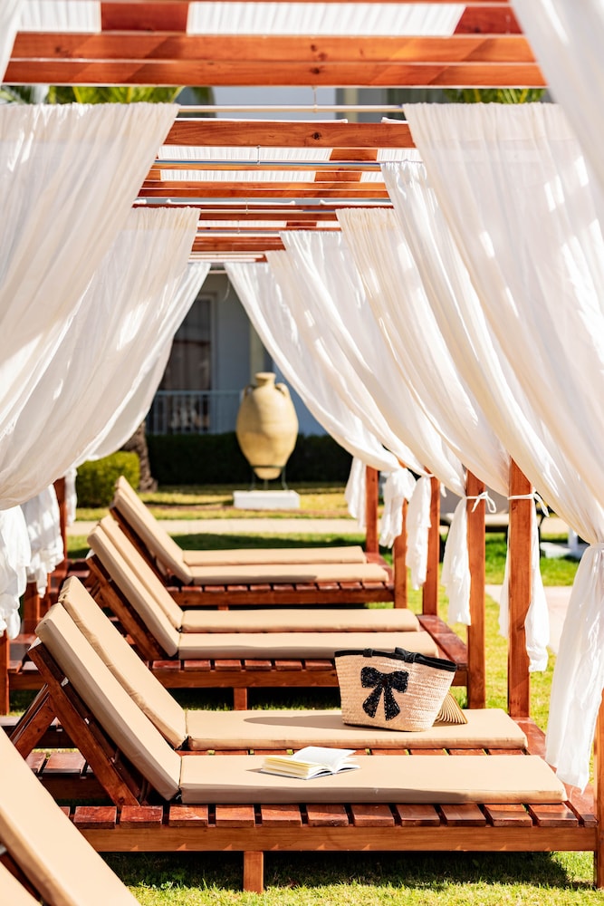 TMK Hotel Flora Park by Turismark