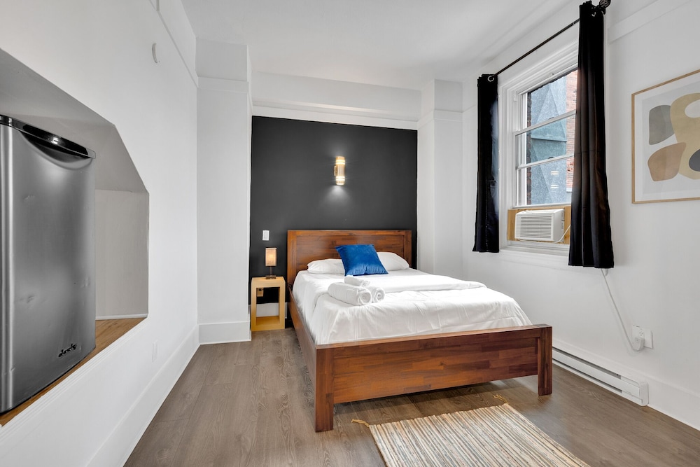 Le Sand and Stone Hotel