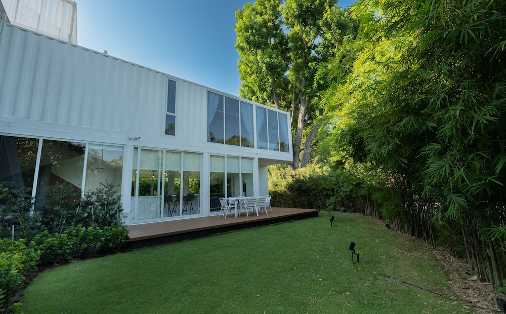 Garden Pod Gardens by the Bay