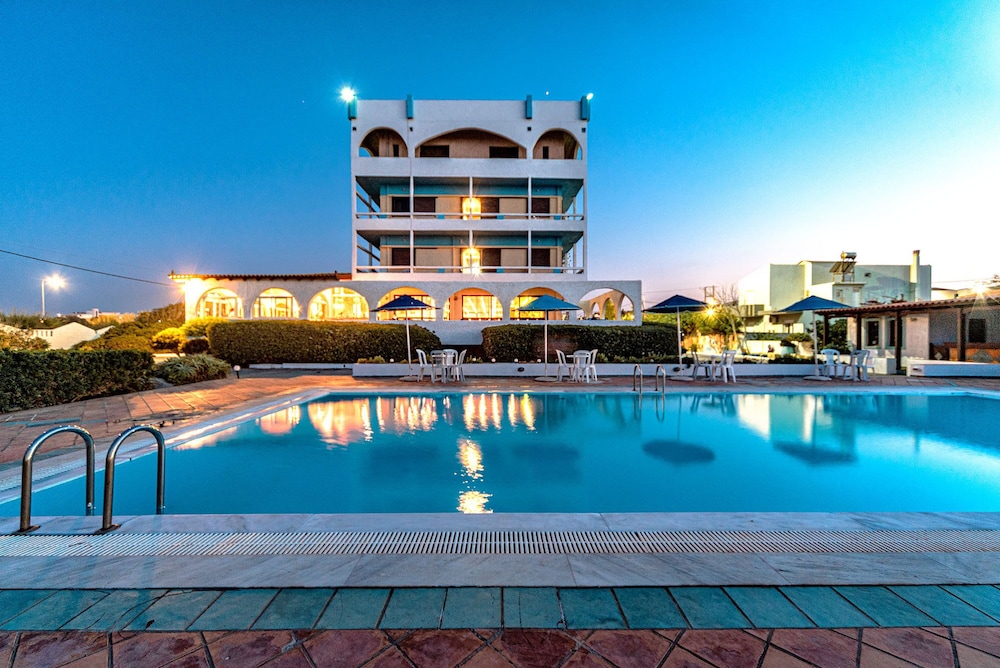 HOTEL TSAGARAKIS BEACH