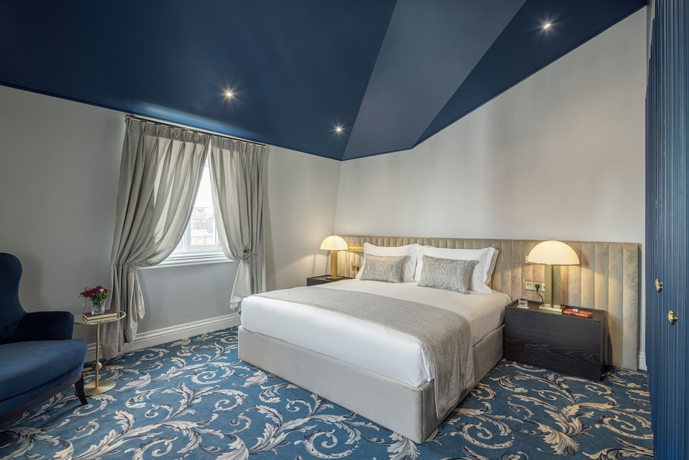 PALACETE DE VALDEMOURO MS COLLECTION