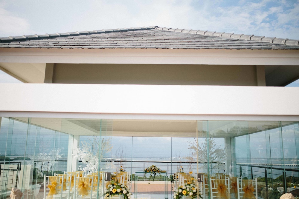 Mahogany Boutique Hotel